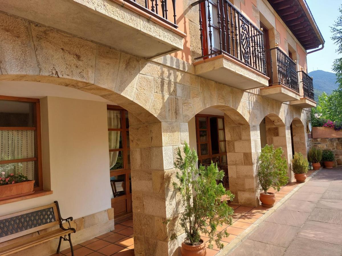 Posada Laura Potes Ngoại thất bức ảnh